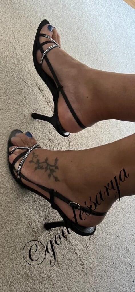 Photo of Goddessarya, creator on OnlyFans with exclusive content