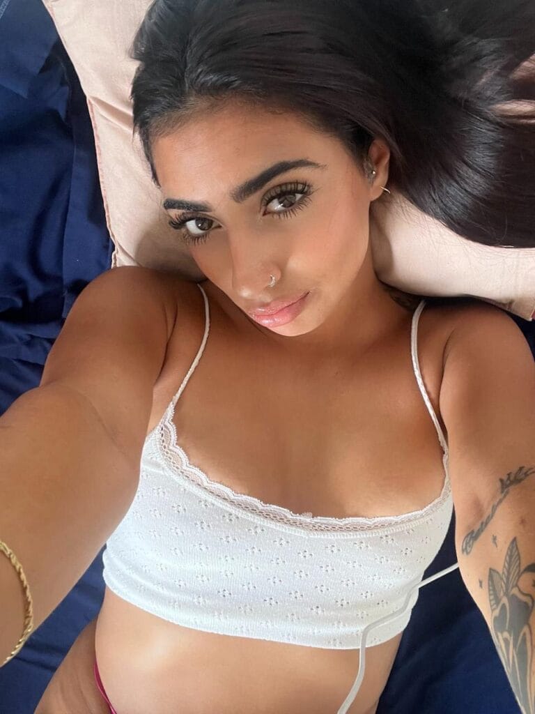 Photo of Layla 🌙, creator on OnlyFans with exclusive content