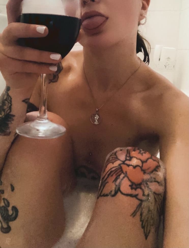 Photo of Penelope, creator on OnlyFans with exclusive content