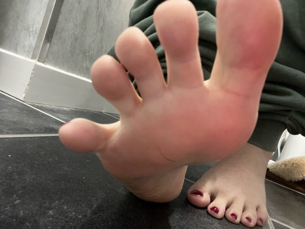 Photo of twinking_pixi_toes, creator on OnlyFans with exclusive content