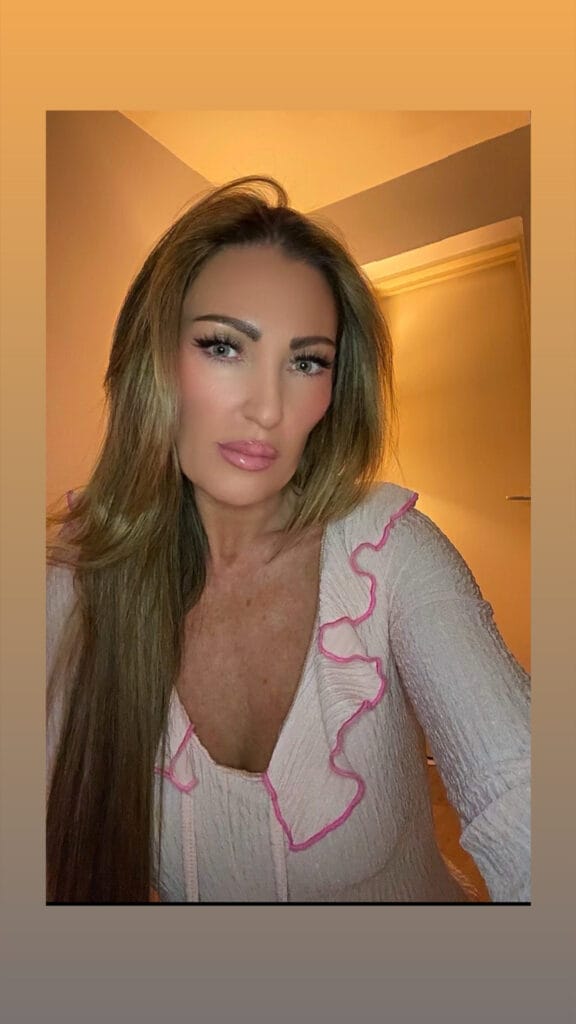 Photo of 💜Violet Mermaid💜, creator on OnlyFans with exclusive content