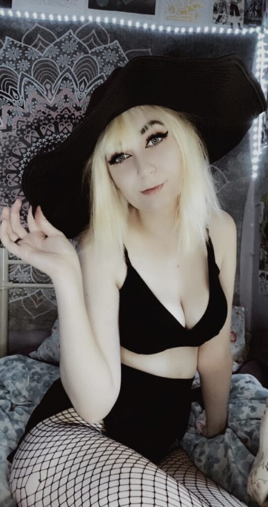 Photo of ♡ 𝒮𝓀𝑒𝑒𝓉𝑒𝓇 ♡, creator on OnlyFans with exclusive content