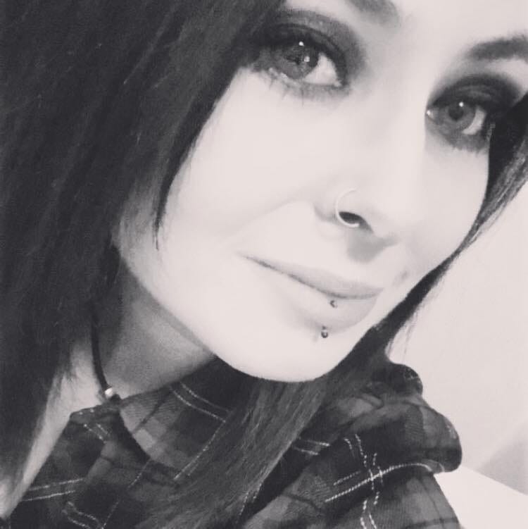 Photo of Scarlett_x3, creator on OnlyFans with exclusive content