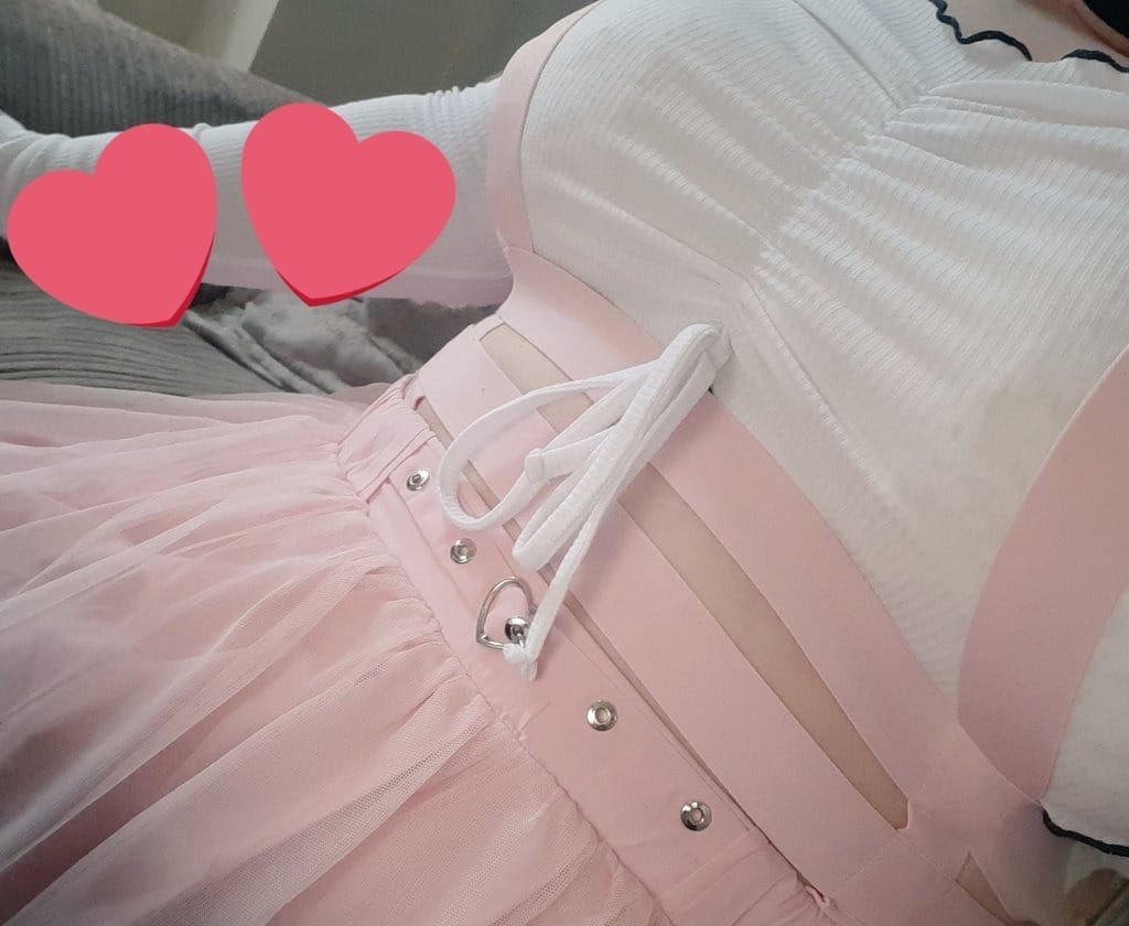 Photo of Bee (18+ ONLY), creator on OnlyFans with exclusive content