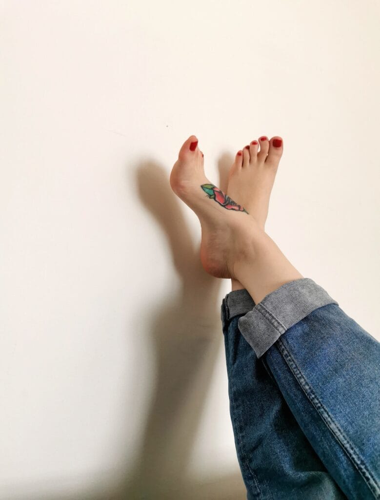 Photo of Fenfeet, creator on OnlyFans with exclusive content