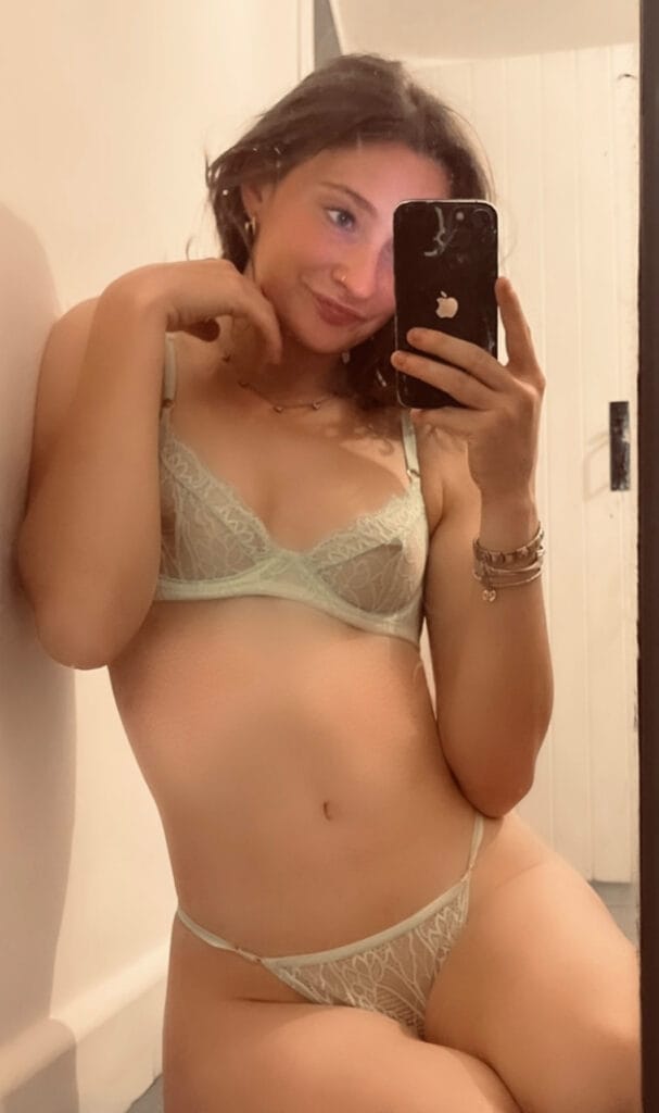 Photo of Erin, creator on OnlyFans with exclusive content