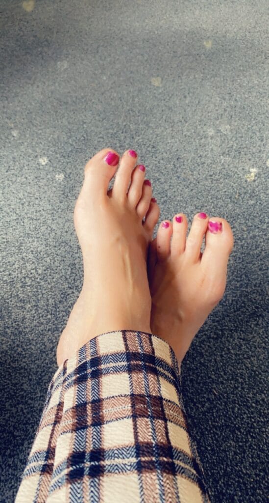 Photo of Gorgeousprettyfeet1, creator on OnlyFans with exclusive content