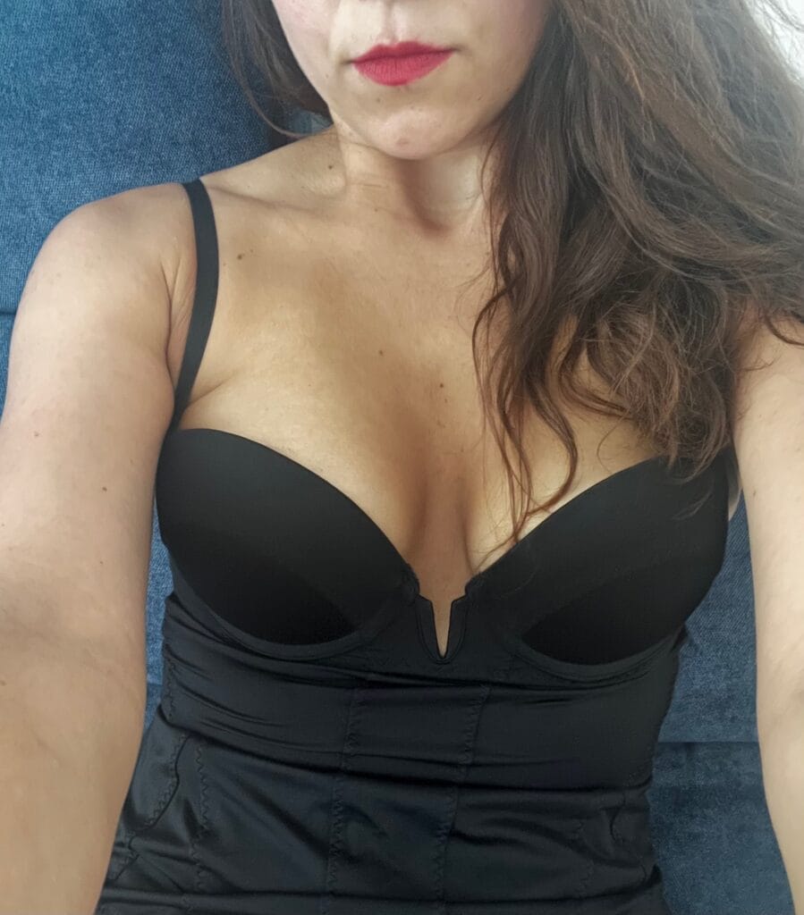 Photo of Miss Zexy, creator on OnlyFans with exclusive content