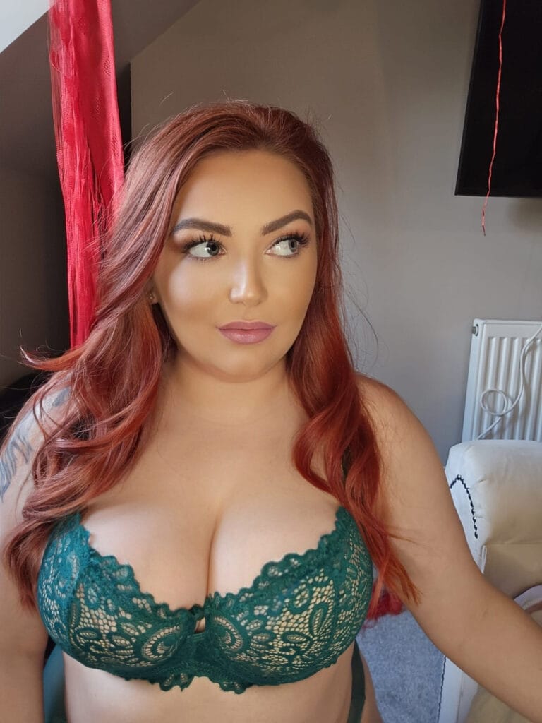 Photo of 𝐇𝐨𝐭 𝐇𝐨𝐮𝐬𝐞-𝐖𝐢𝐟𝐞 𝐋𝐮𝐜𝐲 𝐅𝐑𝐄𝐄 💋🧼, creator on OnlyFans with exclusive content