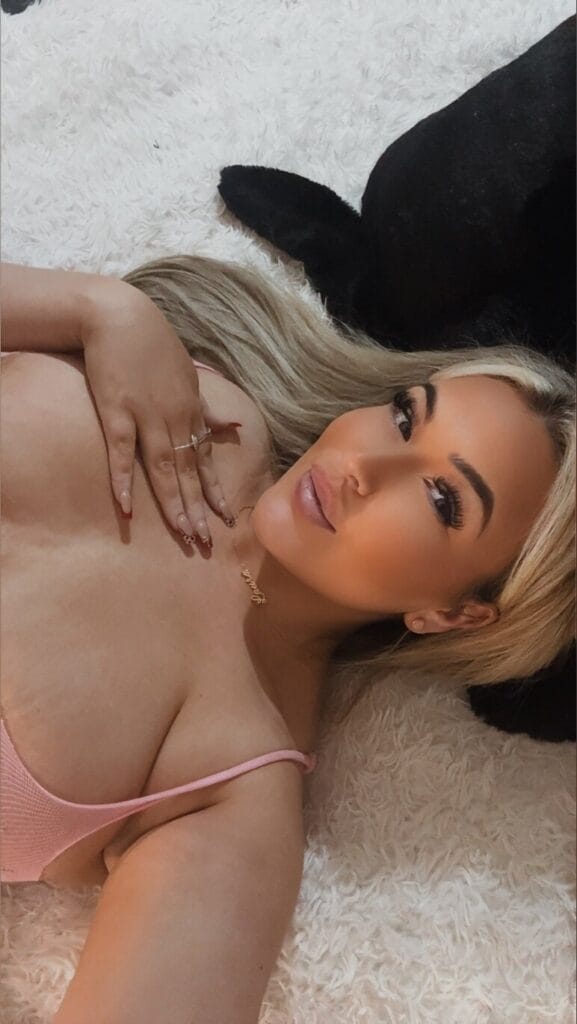 Photo of Officialpeach92VIP, creator on OnlyFans with exclusive content