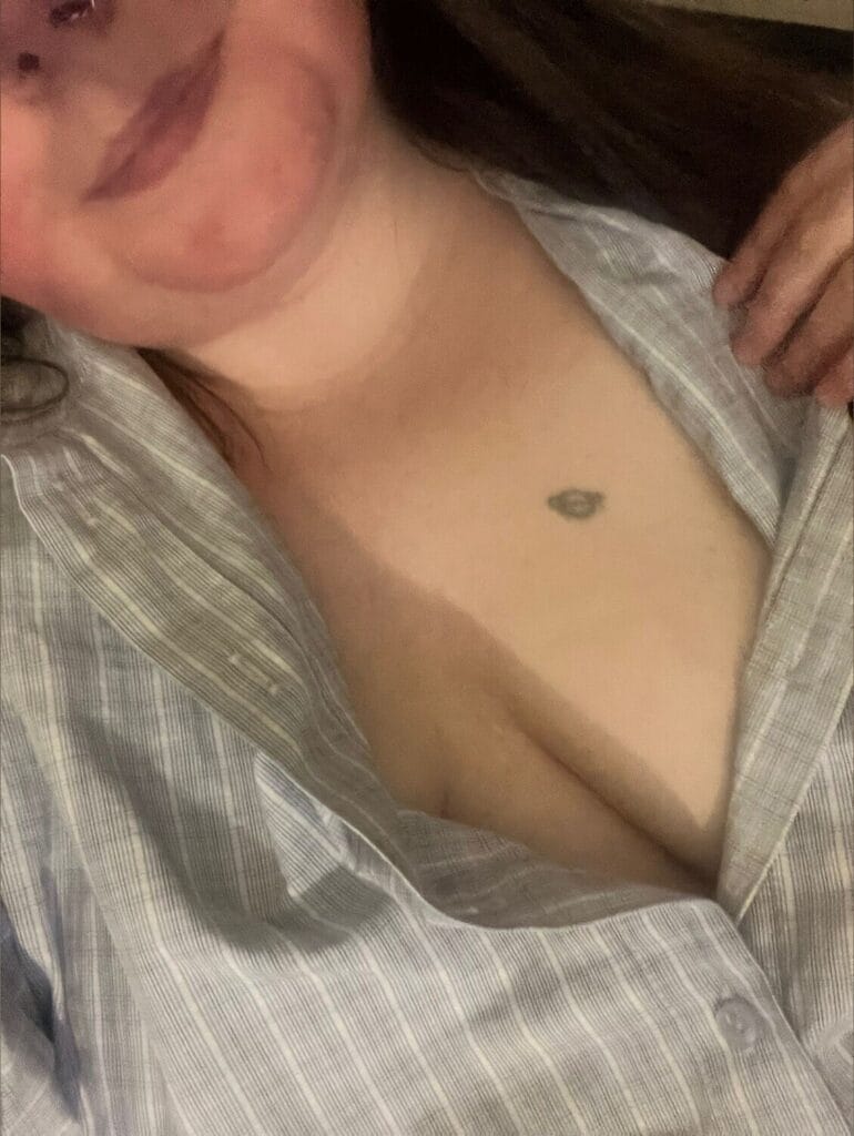 Photo of BeatricksRose, creator on OnlyFans with exclusive content