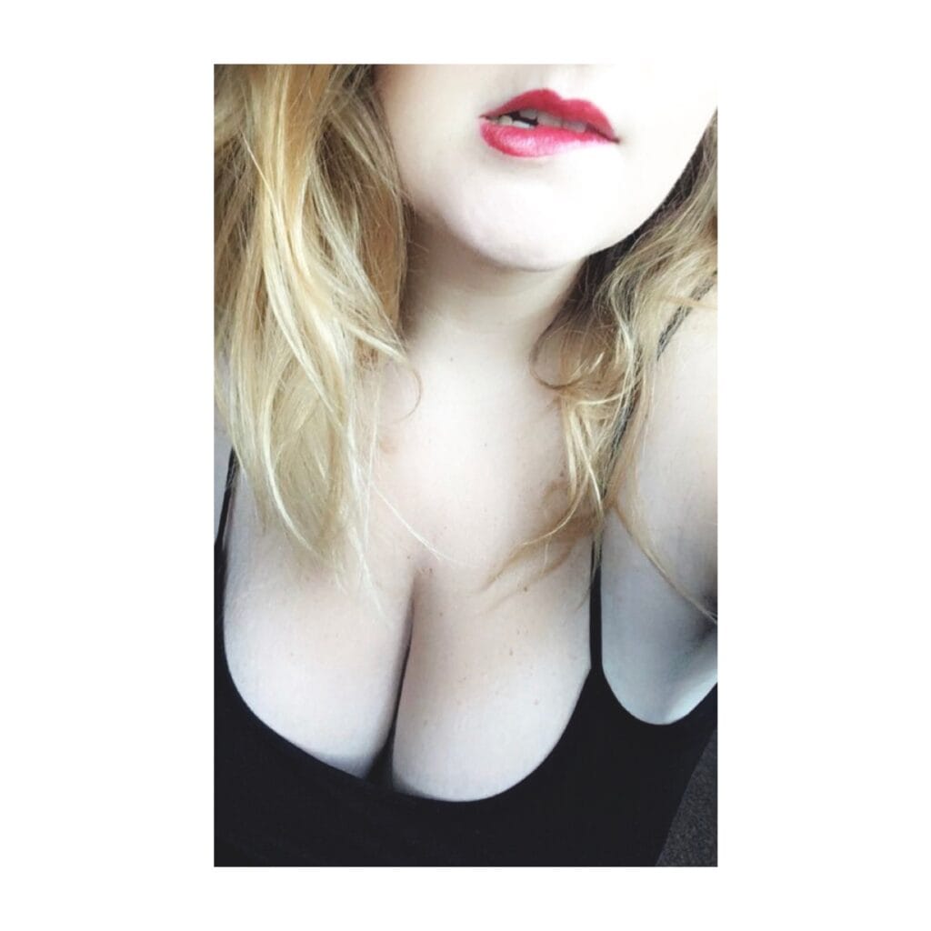 Photo of Mika, creator on OnlyFans with exclusive content