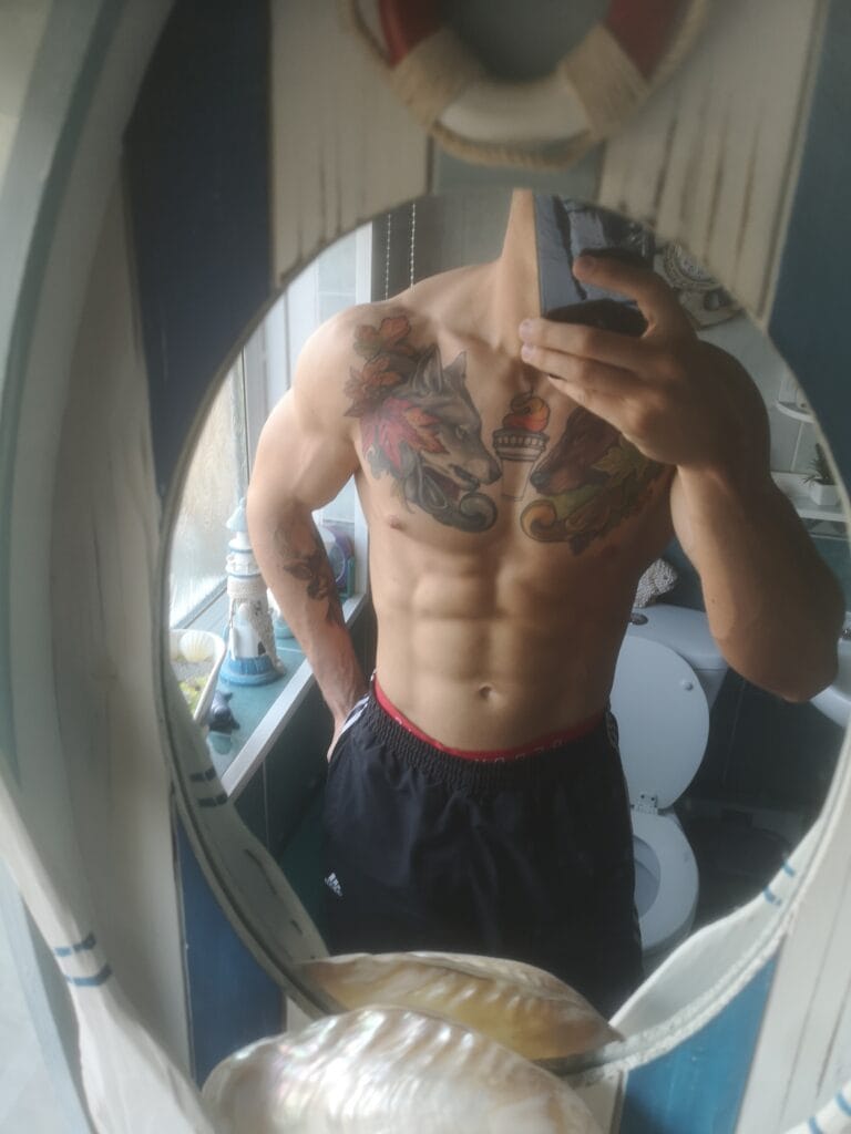Photo of Josh Andrews, creator on OnlyFans with exclusive content