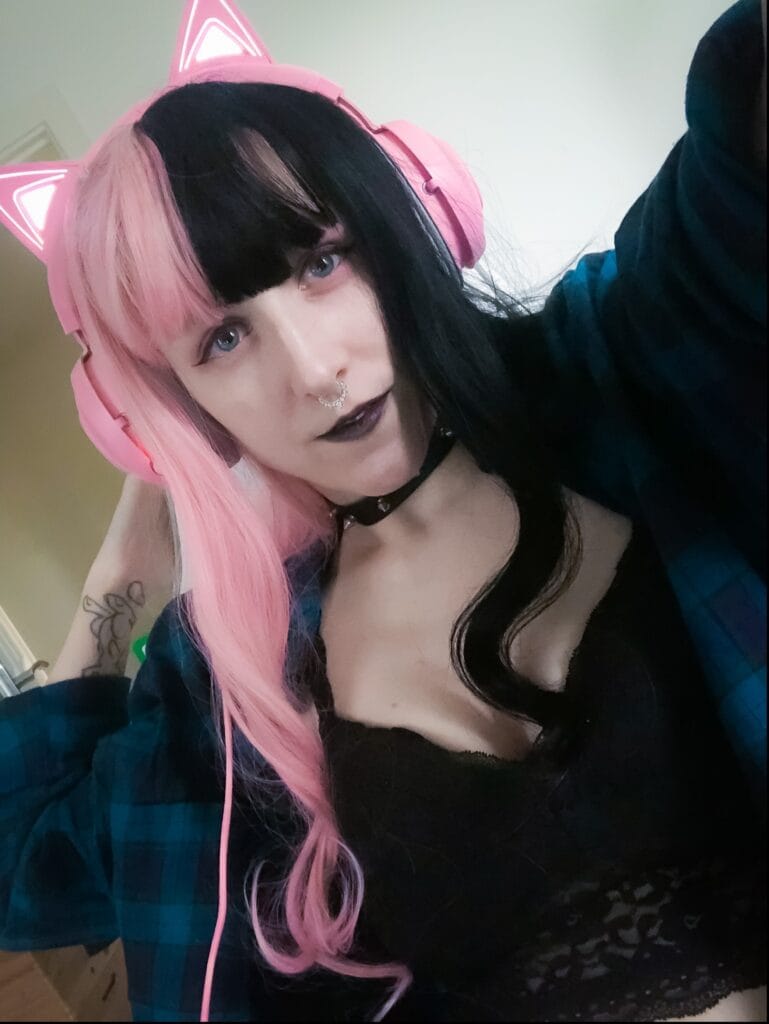 Photo of Sarsie, creator on OnlyFans with exclusive content