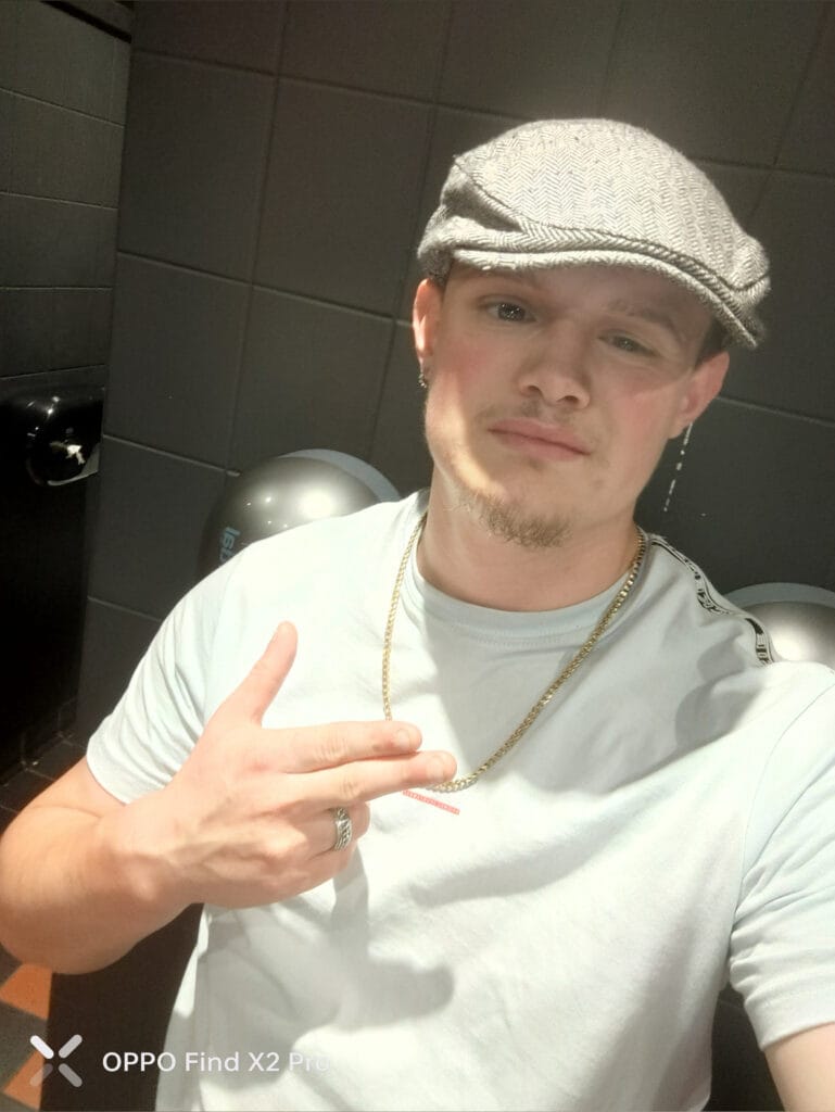 Photo of Sexybi23lad, creator on OnlyFans with exclusive content
