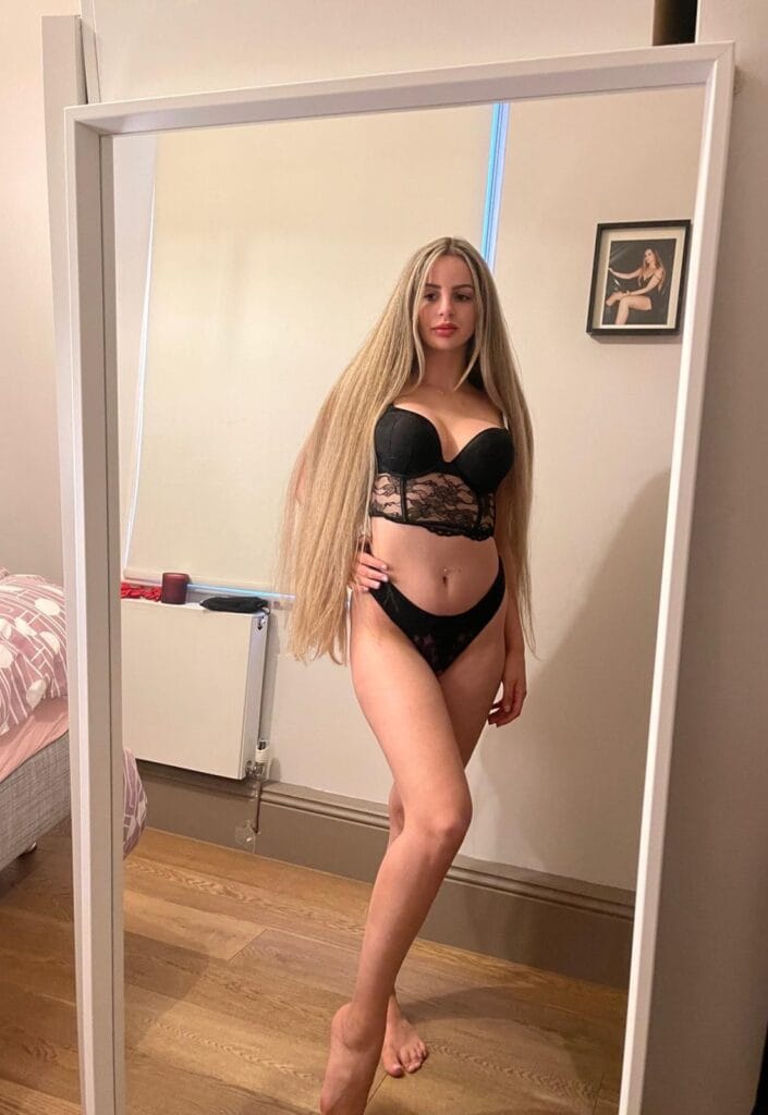 Photo of Evelina, creator on OnlyFans with exclusive content