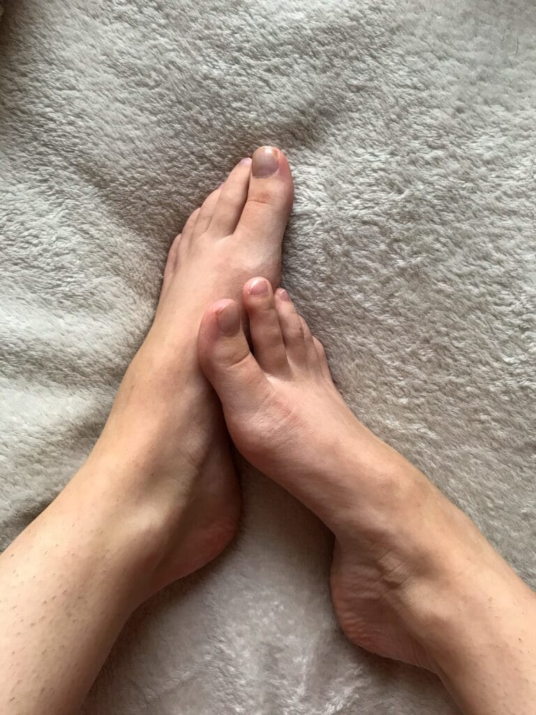 Photo of Lou’s Feet, creator on OnlyFans with exclusive content