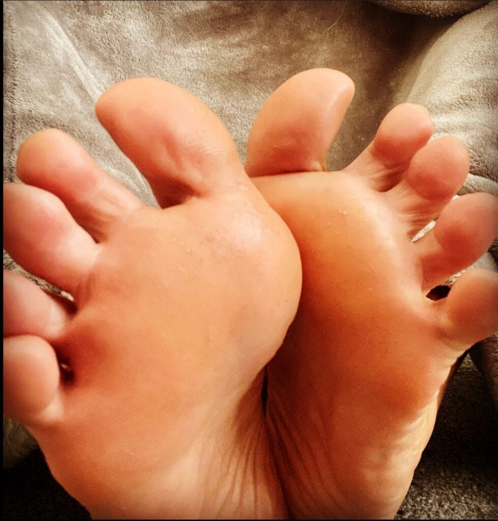 Photo of Curvyfootfetish, creator on OnlyFans with exclusive content