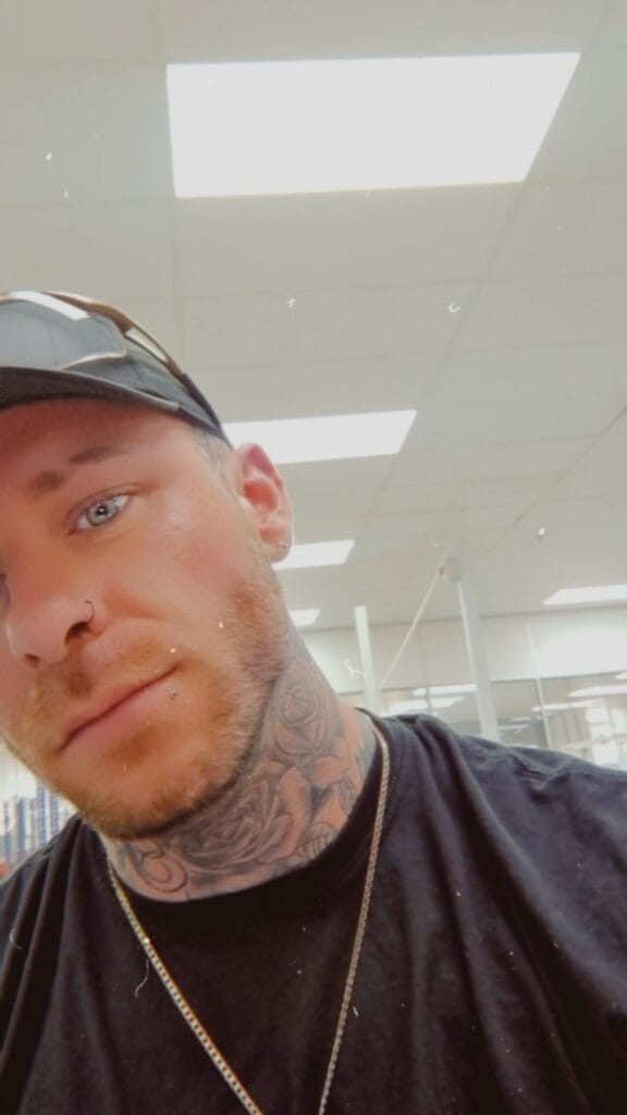Photo of Lee, creator on OnlyFans with exclusive content
